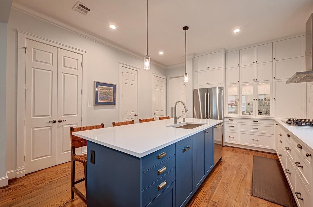 706 9th St, Houston TX  77007-1724 exterior