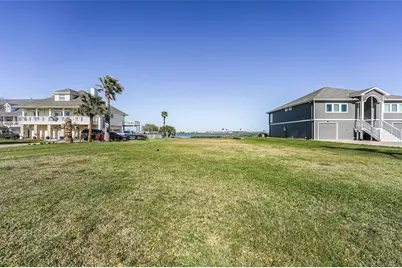 2504 Sydnor Lane, Galveston, TX 77554 - Photo 10