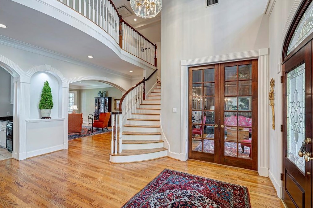 238 Warrenton Dr, Houston, TX 77024-6226