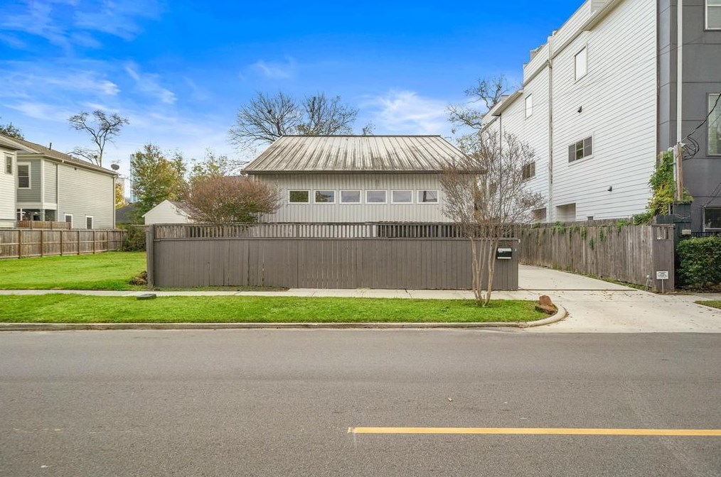 1813 Crockett St, Houston, TX 77007