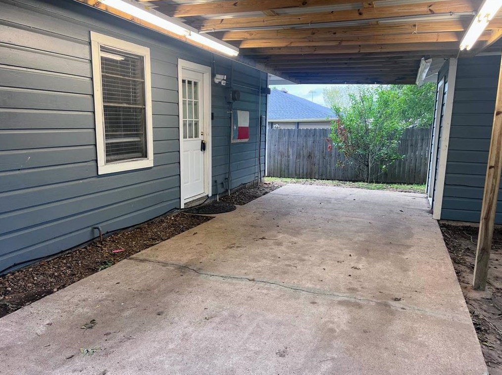 1000 W First St, Brenham, TX 77833