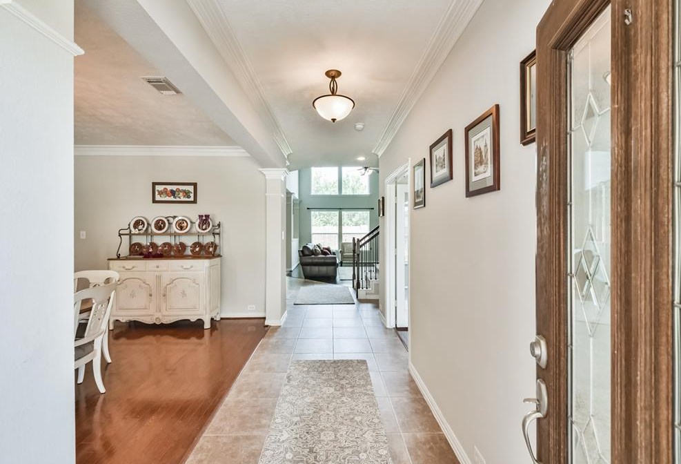 9402 Empress Crossing Dr, Spring TX  77379-6689 exterior