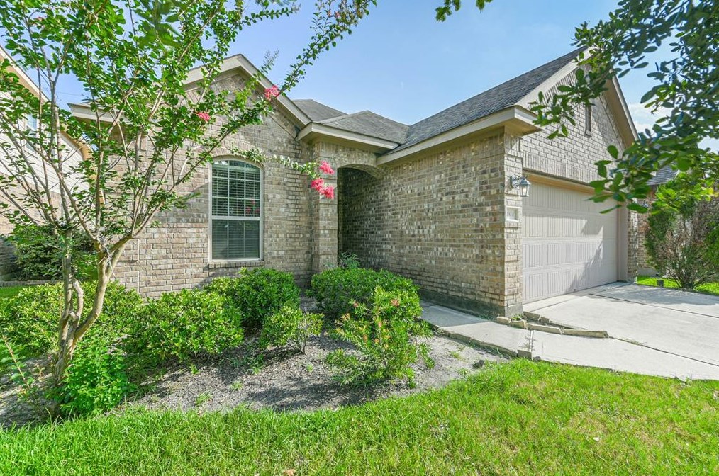 12806 Madison Boulder Ln, Humble, TX 77346