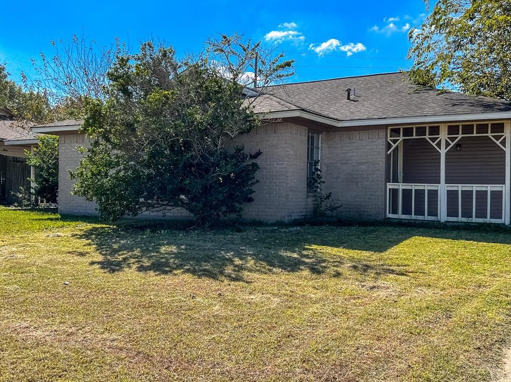 709 Ruth Ct #a, White Hall, TX 77868