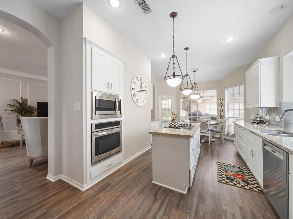 1370 Remington Crst Dr, Houston TX  77094-2948 exterior