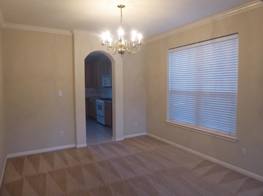 10018 Forest Spring Ln, Pearland, TX 77584