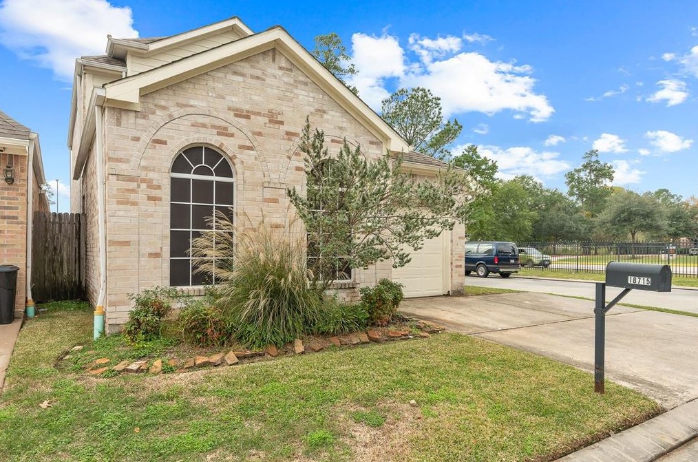 18715 Scented Candle Way, Spring TX  77388-5544 exterior