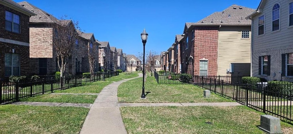 2754 Misty Heath Ln, Houston, TX 77082