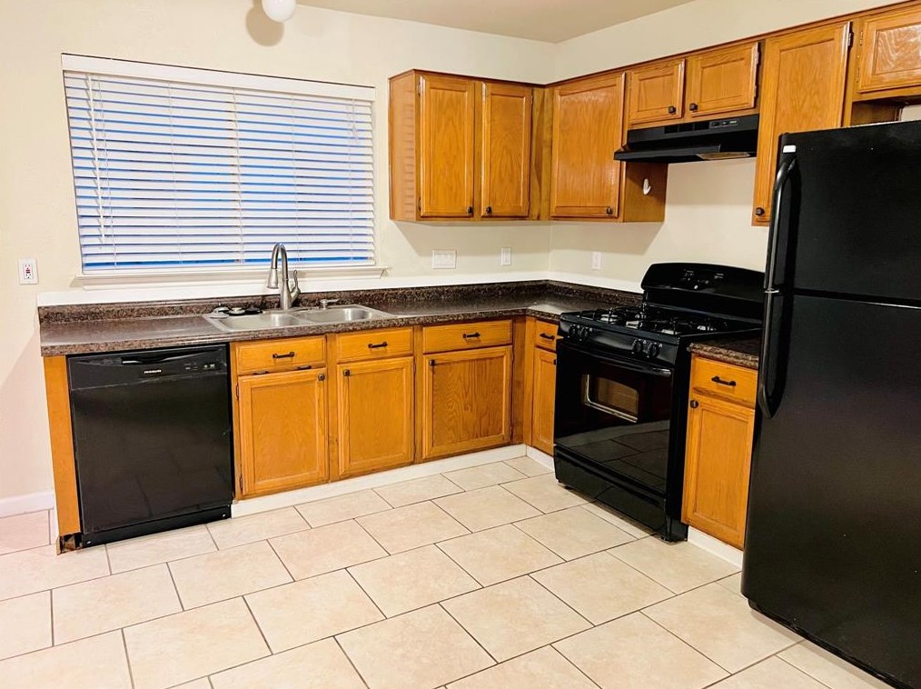 10423 Sand Pass Ln, Houston TX  77064-5323 exterior