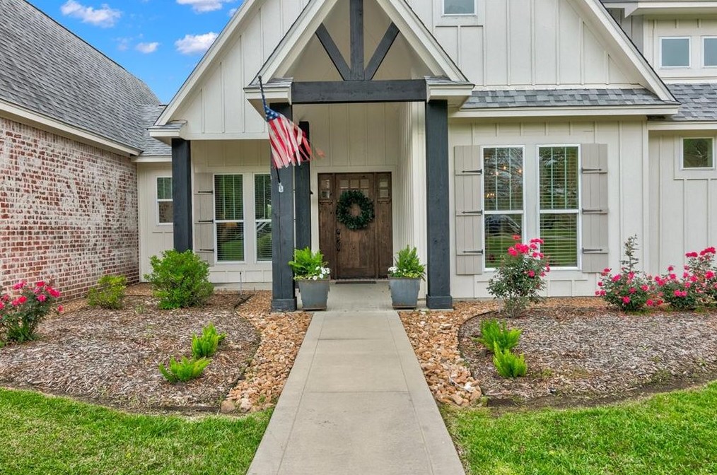 12040 Craigen Rd, Beaumont, TX 77705-7428