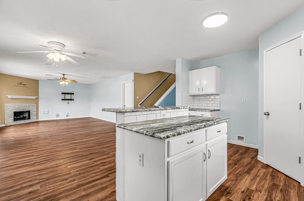 12146 La Salle Oaks, Conroe TX  77304-1382 exterior