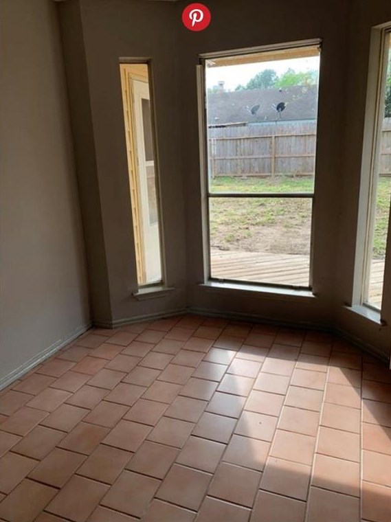 7511 Flair Oaks Dr, Houston TX  77040-2642 exterior