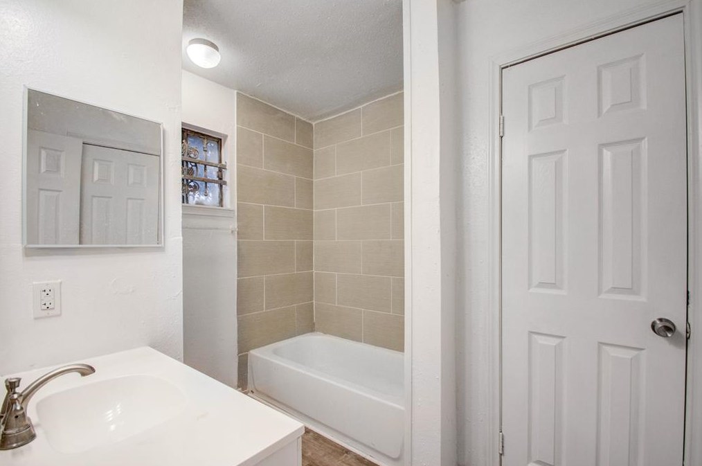 13146 Crystal Cv Dr, Houston TX  77044-1813 exterior