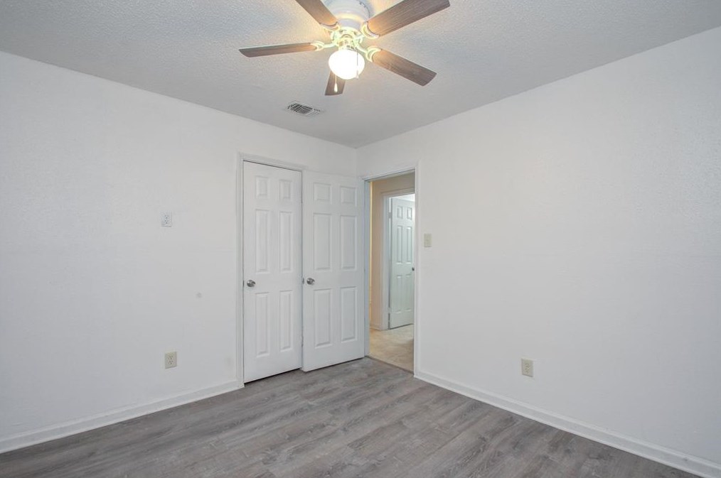 13146 Crystal Cv Dr, Houston TX  77044-1813 exterior