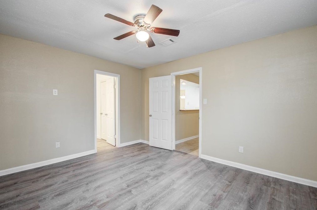 13146 Crystal Cv Dr, Houston TX  77044-1813 exterior