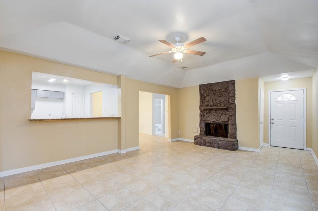 13146 Crystal Cv Dr, Houston TX  77044-1813 exterior