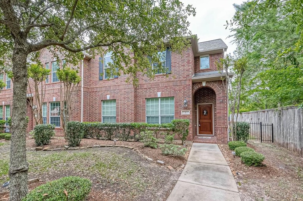 2 Rosalind Ln, Spring TX  77382-4202 exterior