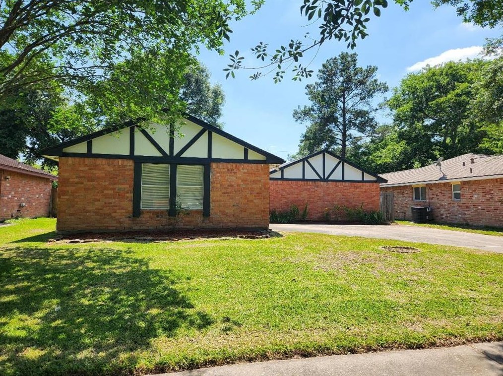 22527 Millgate Dr, Spring, TX 77373