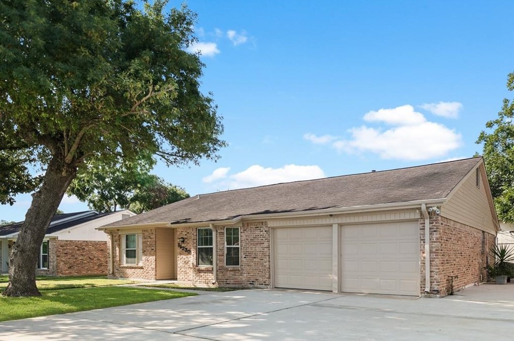 11230 Sagehaven Dr, Houston, TX 77089-4727