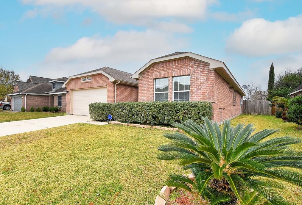 4312 Oleander St, Baytown, TX 77521-6530