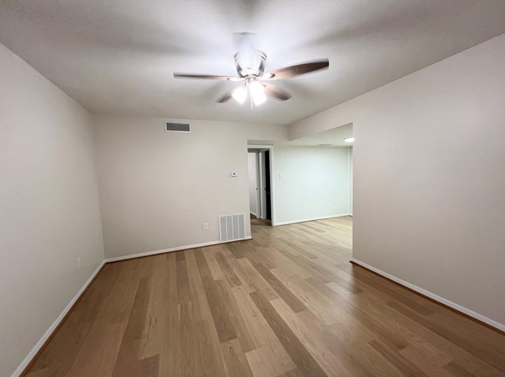 2400 5th St #25, Bay City, TX 77414