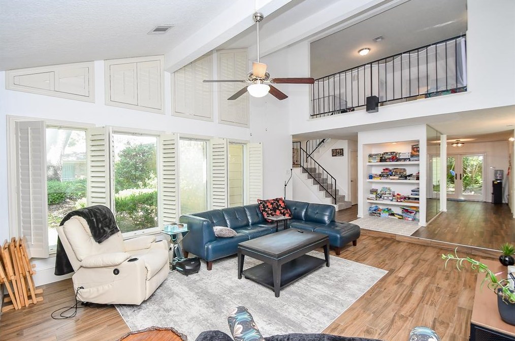 11819 Laneview Dr, Houston TX  77070-2413 exterior