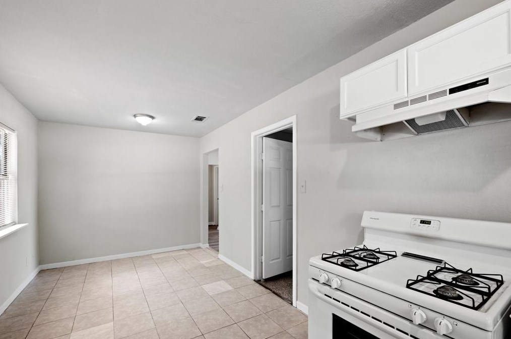 401 S 6th St, Morgans Point, TX 77571