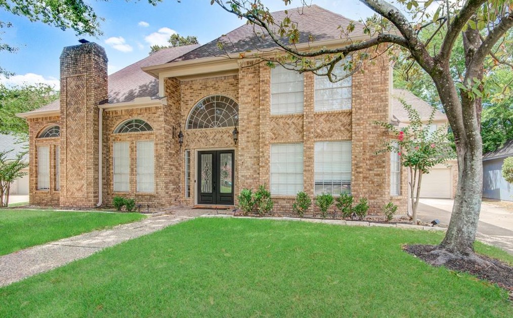 3434 Amber Forest Dr, Houston, TX 77068