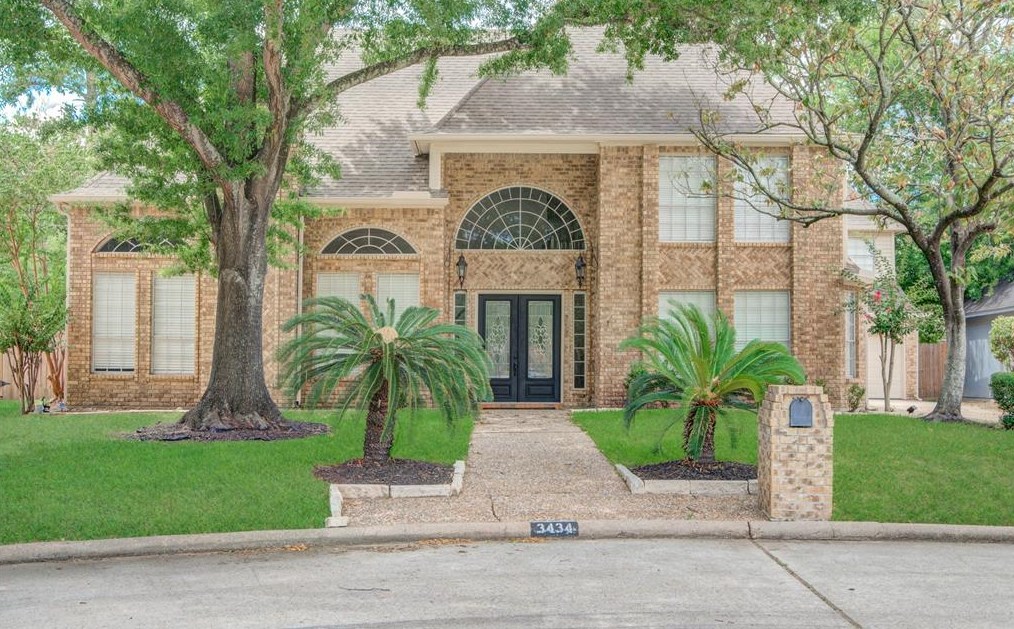 3434 Amber Forest Dr, Houston TX  77068-2000 exterior