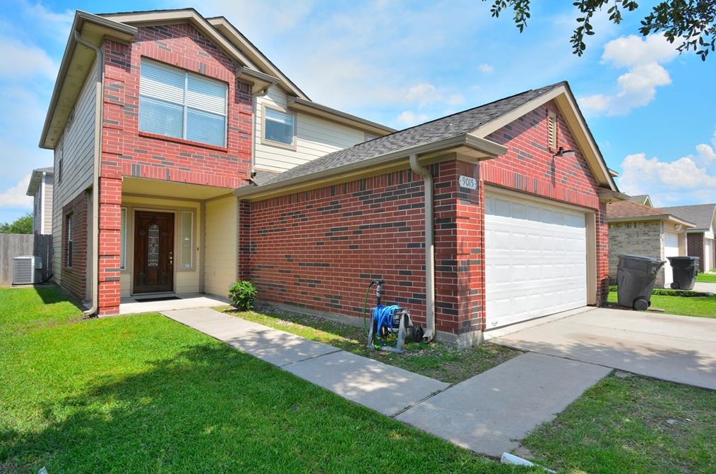 9015 Wald Rd, Houston, TX 77034