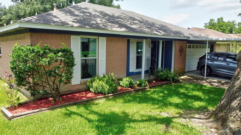 5102 Scottwood Dr, Baytown, TX 77521-1623