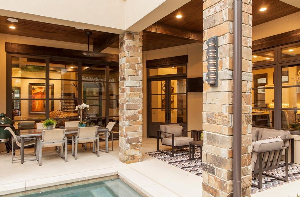 5526 Navarro St, Houston TX  77056-6231 exterior