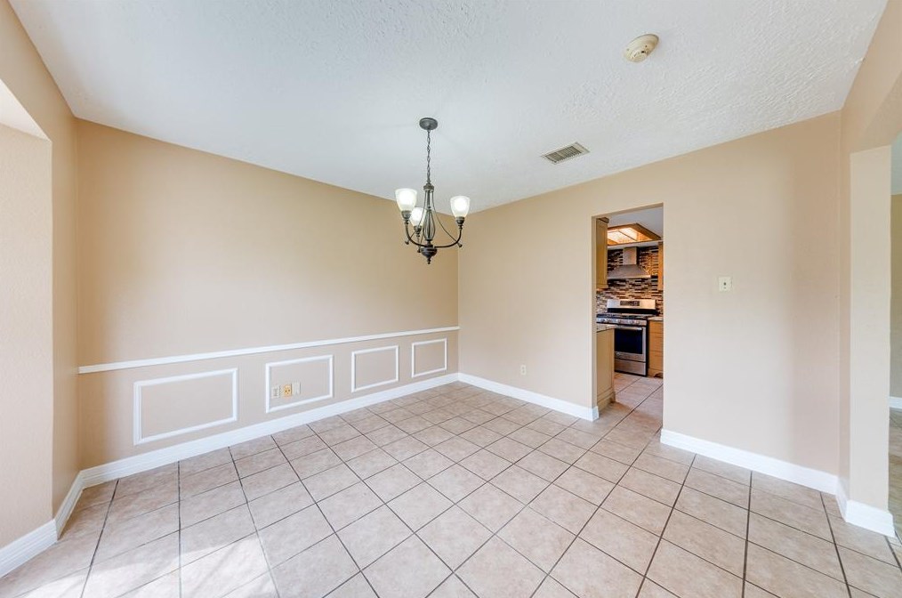 7111 Ln Entrada, Houston TX  77083-2908 exterior