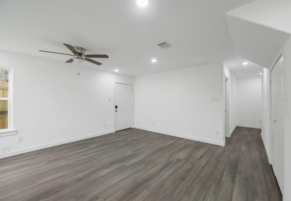 7804 Crestview Dr, Houston TX  77028-2503 exterior