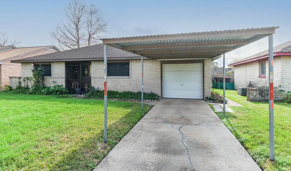 4919 Glenridge Ln, Houston, TX 77053