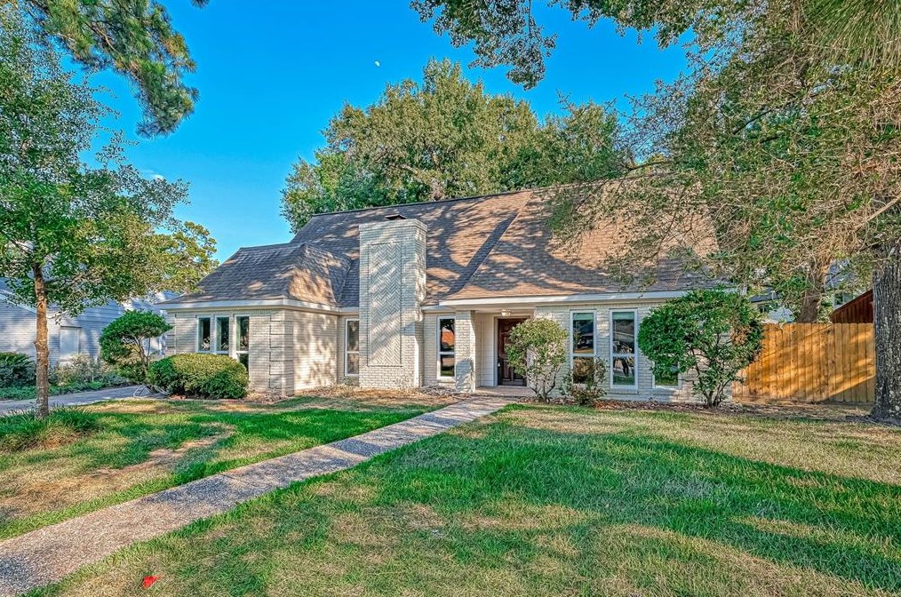 3615 Highfalls Dr, Houston, TX 77068-2002