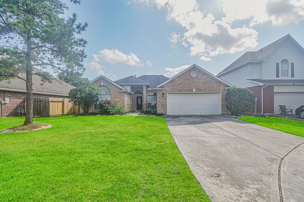 19510 Dakota Springs Dr, Tomball, TX 77377-2823