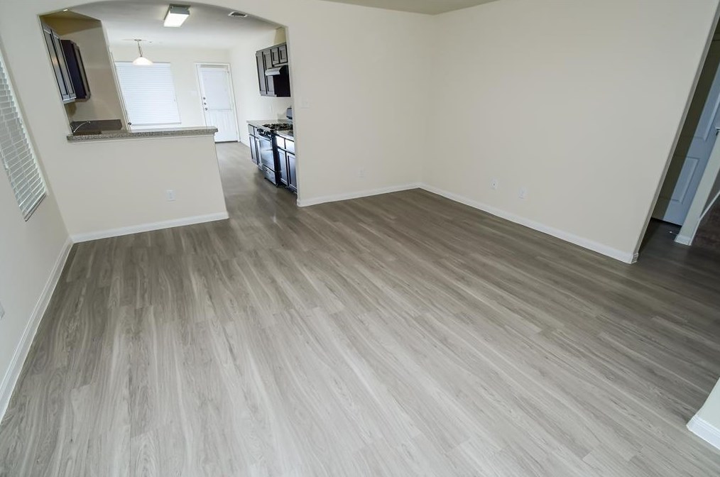 5438 Plantation Forest Dr, Katy TX  77449-1558 exterior