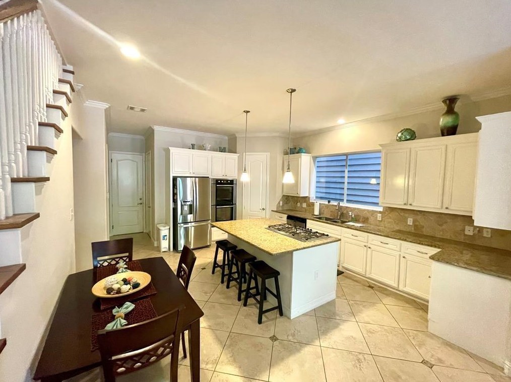 1419 Colorado St, Houston TX  77007-4008 exterior