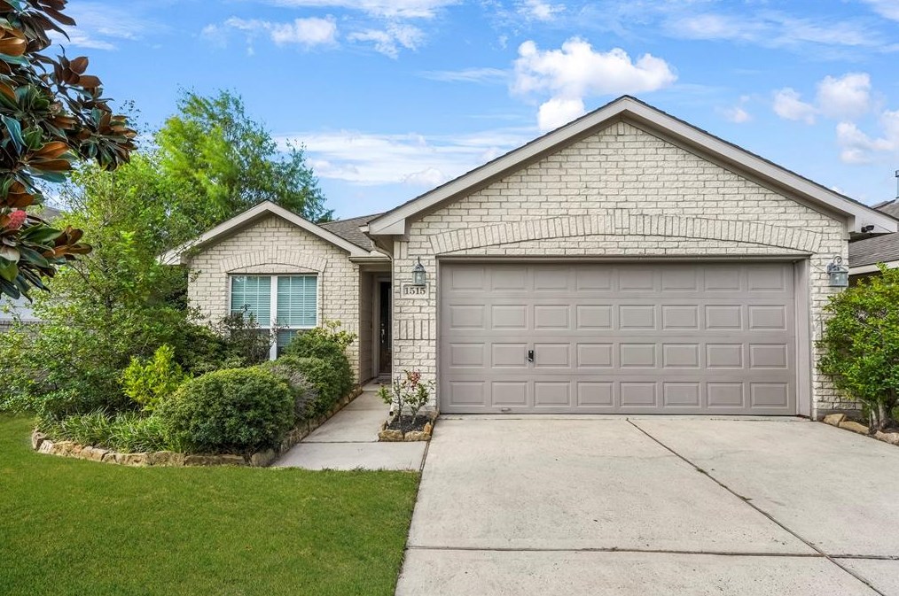 1515 Hardy Stone Dr, Houston, TX 77073-2749