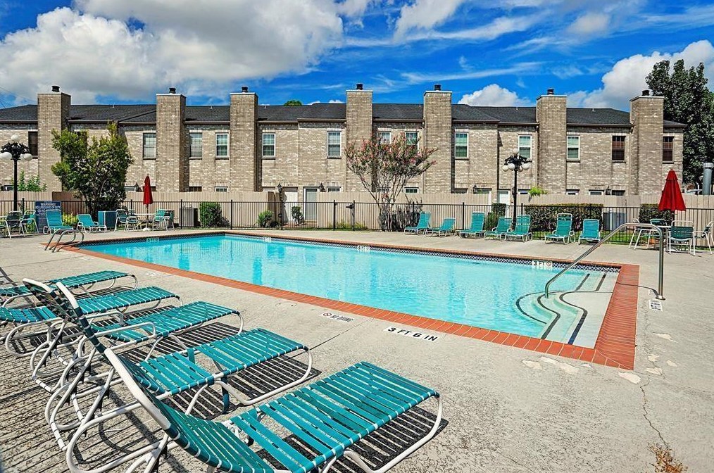 2860 Holly Hall St, Houston, TX 77054-4160