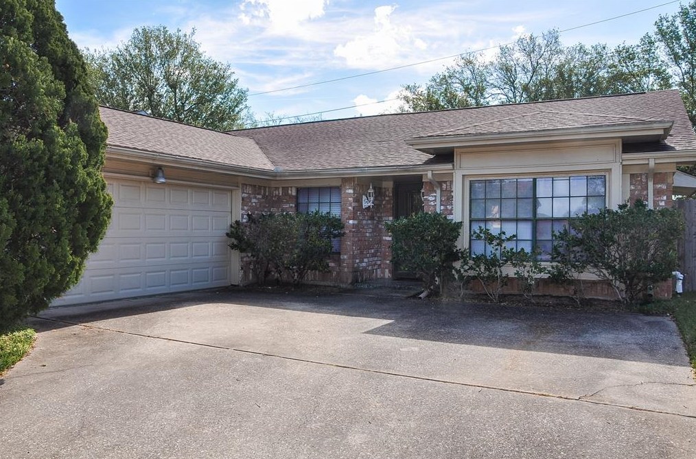 2931 Colony Dr, Sugar Land, TX 77479