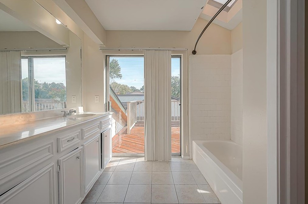 15411 Swan Crk Dr, Houston TX  77095-2017 exterior