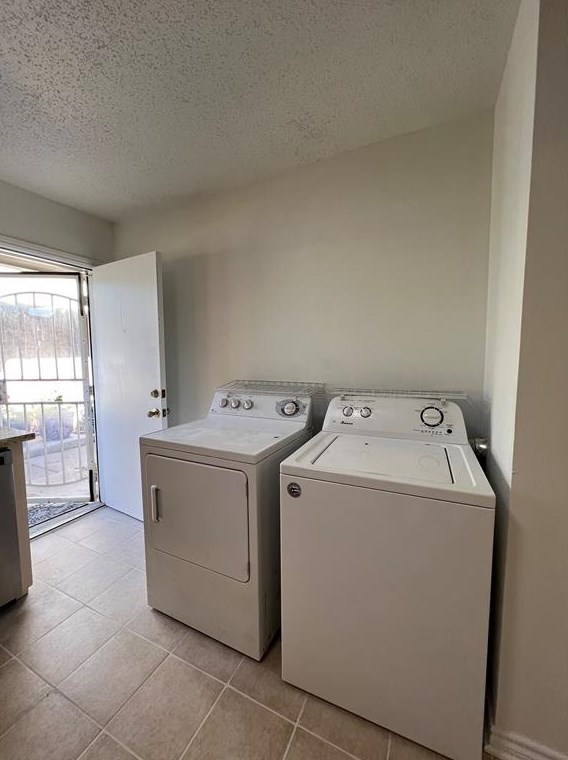 1104 W Tri Oaks Ln #118, Houston, TX 77043