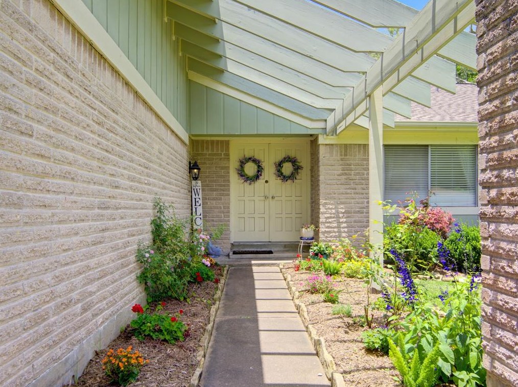 16311 Cavendish Dr, Houston, TX 77059-4710