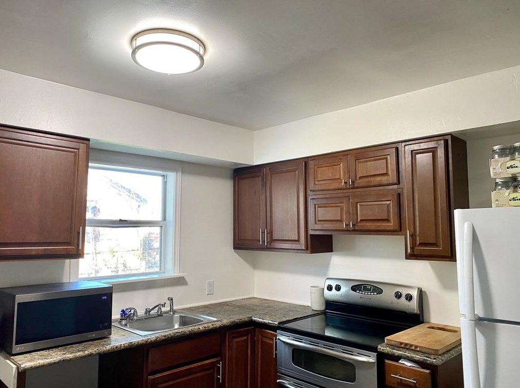 6658 Stearns St, Houston, TX 77021