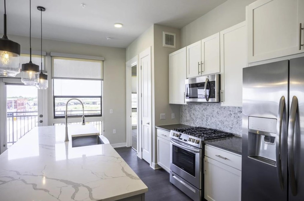 2770 N Summer St #320, Houston, TX 77007