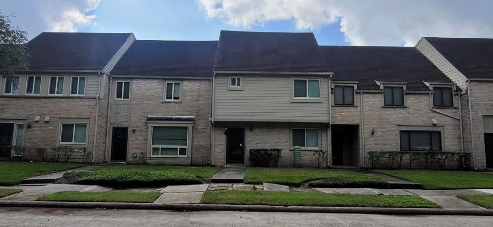2120 Hazlitt Dr, Houston, TX 77032