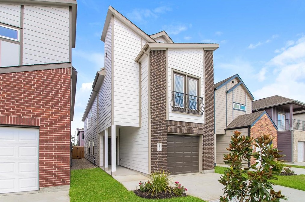 15241 Estrella E, Houston, TX 77073