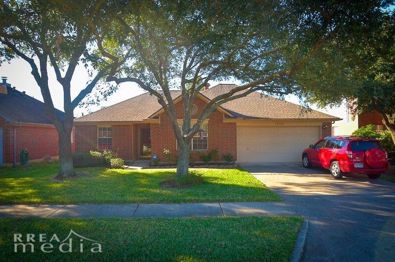 19723 Glenfinch Ln, Spring TX  77379-6053 exterior